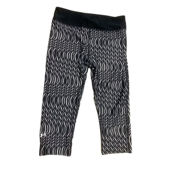 $5 add on item, Under armor heat gear compression capris sz L - Picture 5 of 13